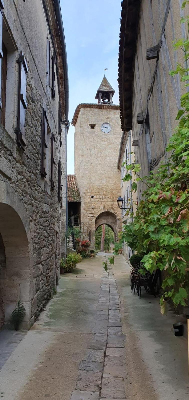 La Maison Des Cornieres Fourcès Kültér fotó