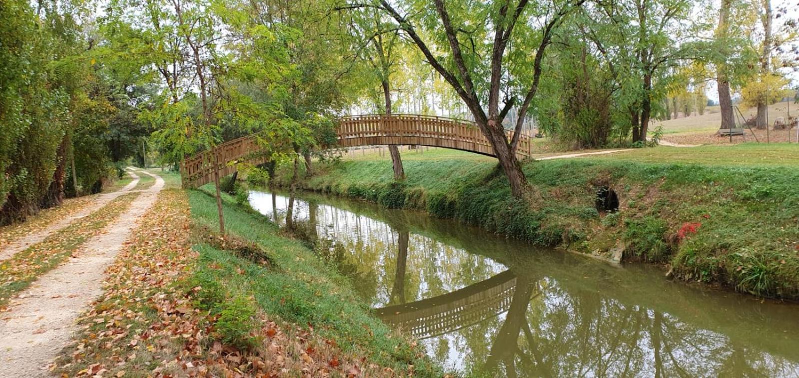 La Maison Des Cornieres Fourcès Kültér fotó